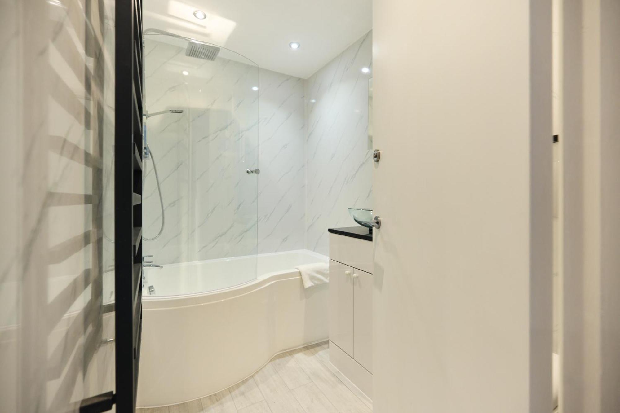 The Kingswood Place - Modern 2Bdr With Terrace West Dulwich Exterior photo